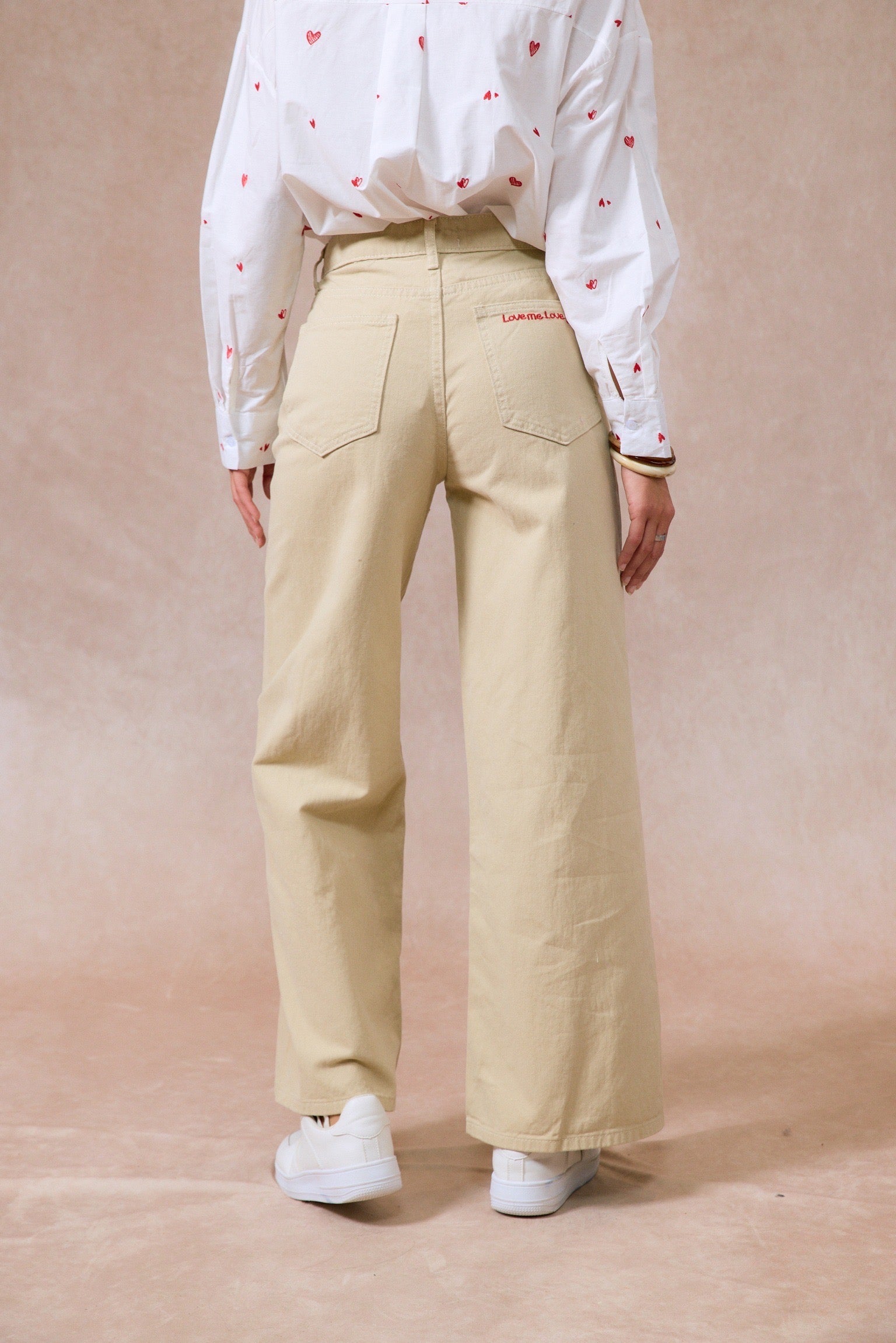 Jean Beige | Détail Poche Broderie