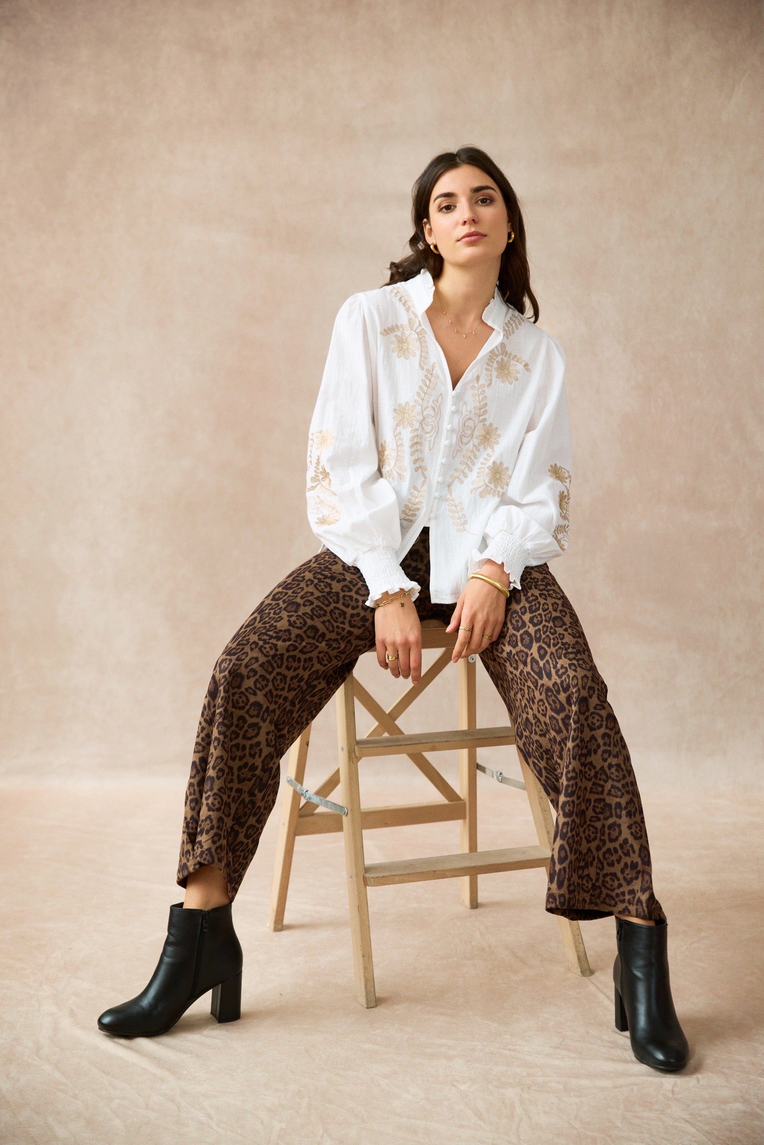 Chemise Blanche | Détail Broderie