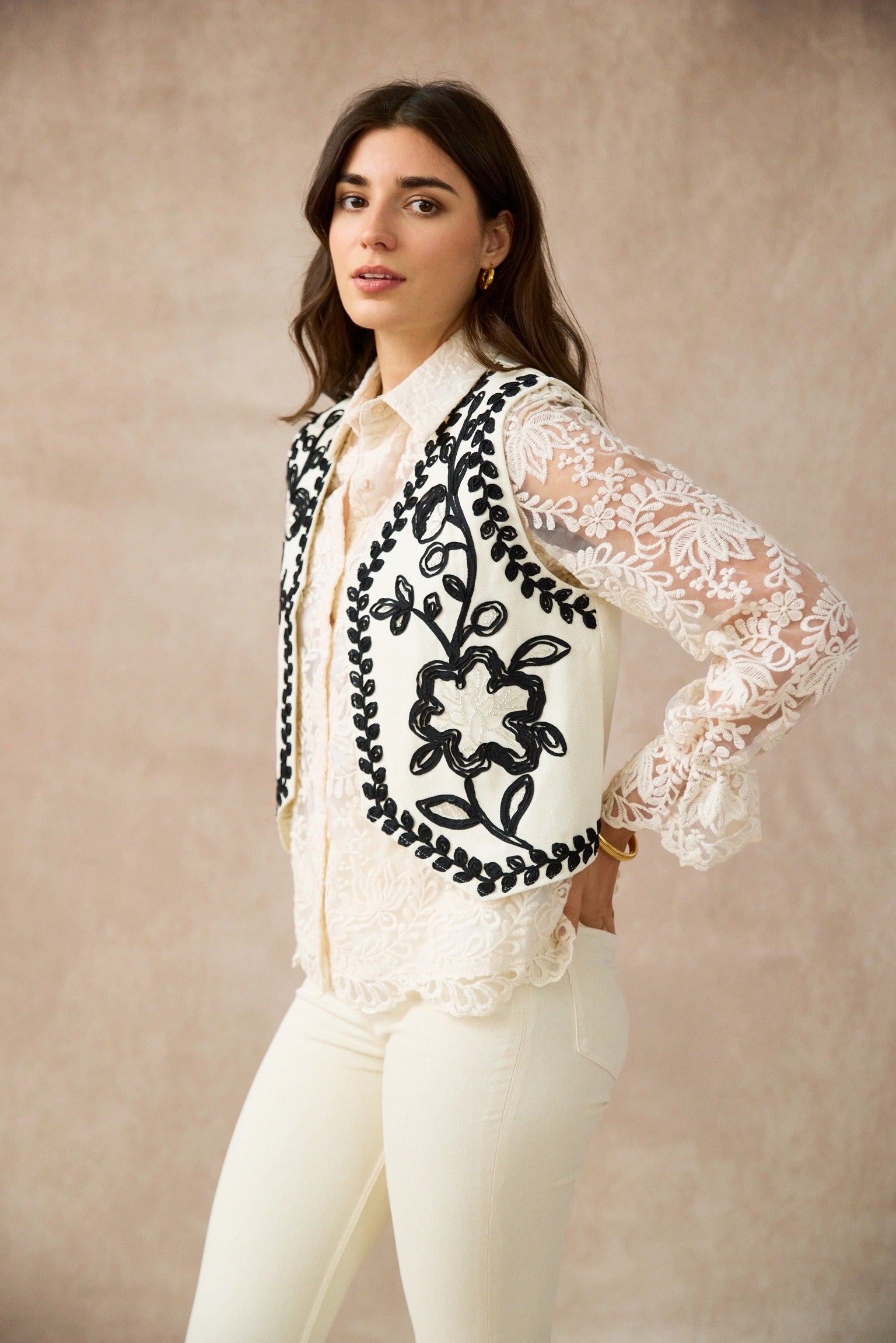 Gilet | Motif Broderie Fleurs